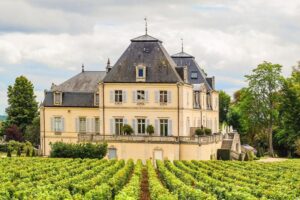 Thinking of Buying Property in France? Take a Cue from the Parisians!