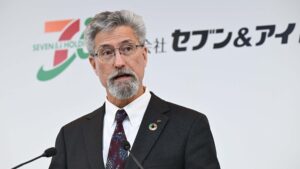Stephen Hayes Dacus Makes History as 7-Eleven’s First Foreign CEO in Japan
