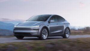 Tesla Faces Ongoing Challenges in China: 8 Months of Decline as BYD Surges Ahead