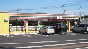 Japan’s Convenience Stores Start Selling Government-Stockpiled Rice to Shoppers