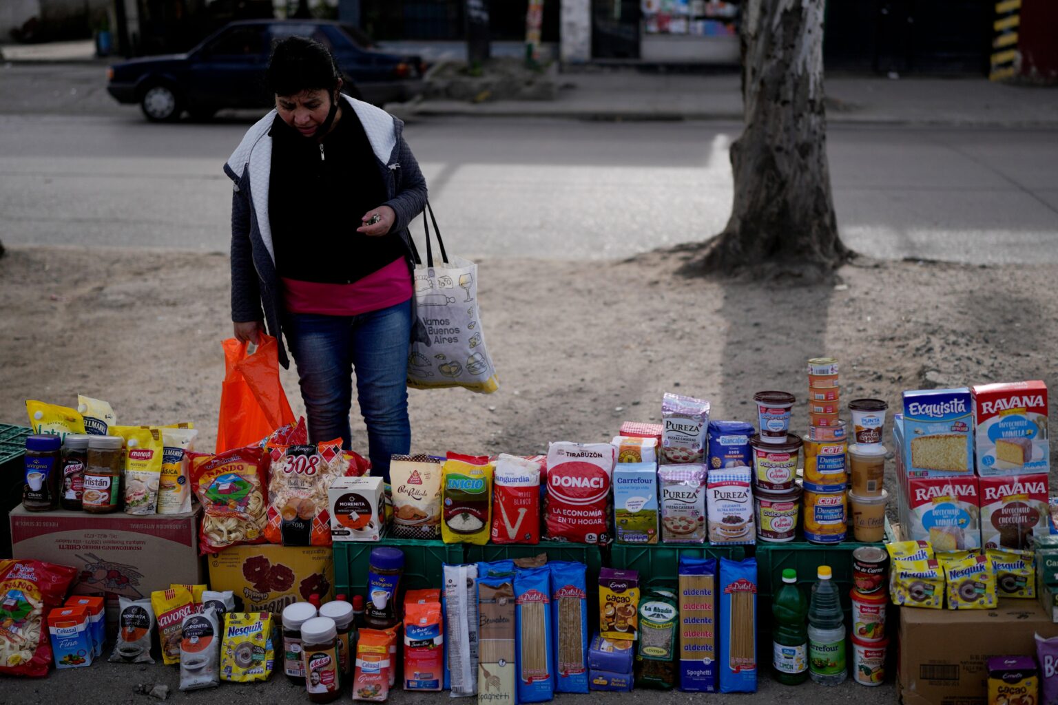 Argentina’s Inflation Set to Slow Down to 28.6% by Year-End Argentina’s Inflation Set to Slow Down to 28.6% by Year-End