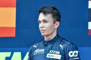 Albon’s Engine Cover Spectacularly Detaches Mid-Qualifying at Canadian GP!