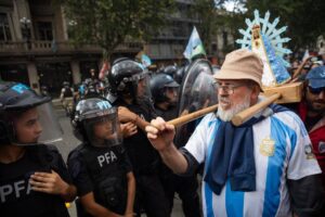 Thousands Take to the Streets Across Argentina in Protest of Cristina Kirchner’s Imprisonment