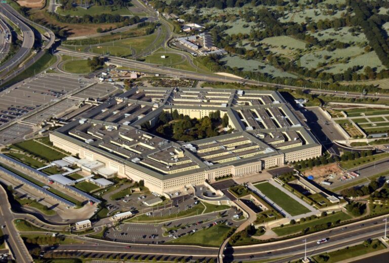 Pentagon Advances Groundbreaking Plan to Equip Australia with Nuclear Submarines