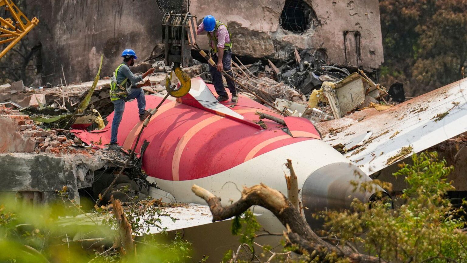 Major Breakthrough in Air India Crash Investigation as Data Retrieved from Black Boxes