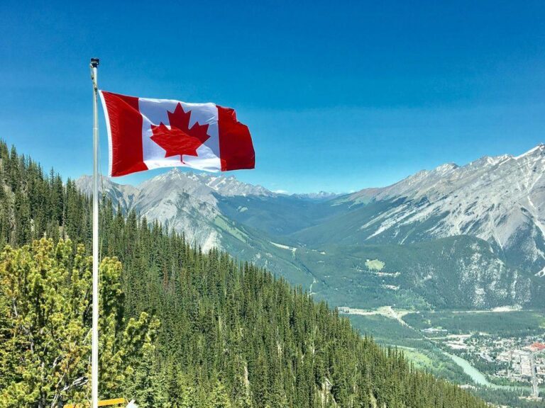 Canada’s Lawrence Thrills Fans with Exciting Transfer from Chelsea to Lyonnes