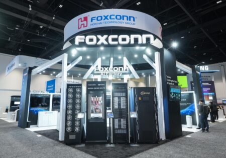 Foxconn Pulls Chinese Staff from India, Creating Fresh Challenges for Apple