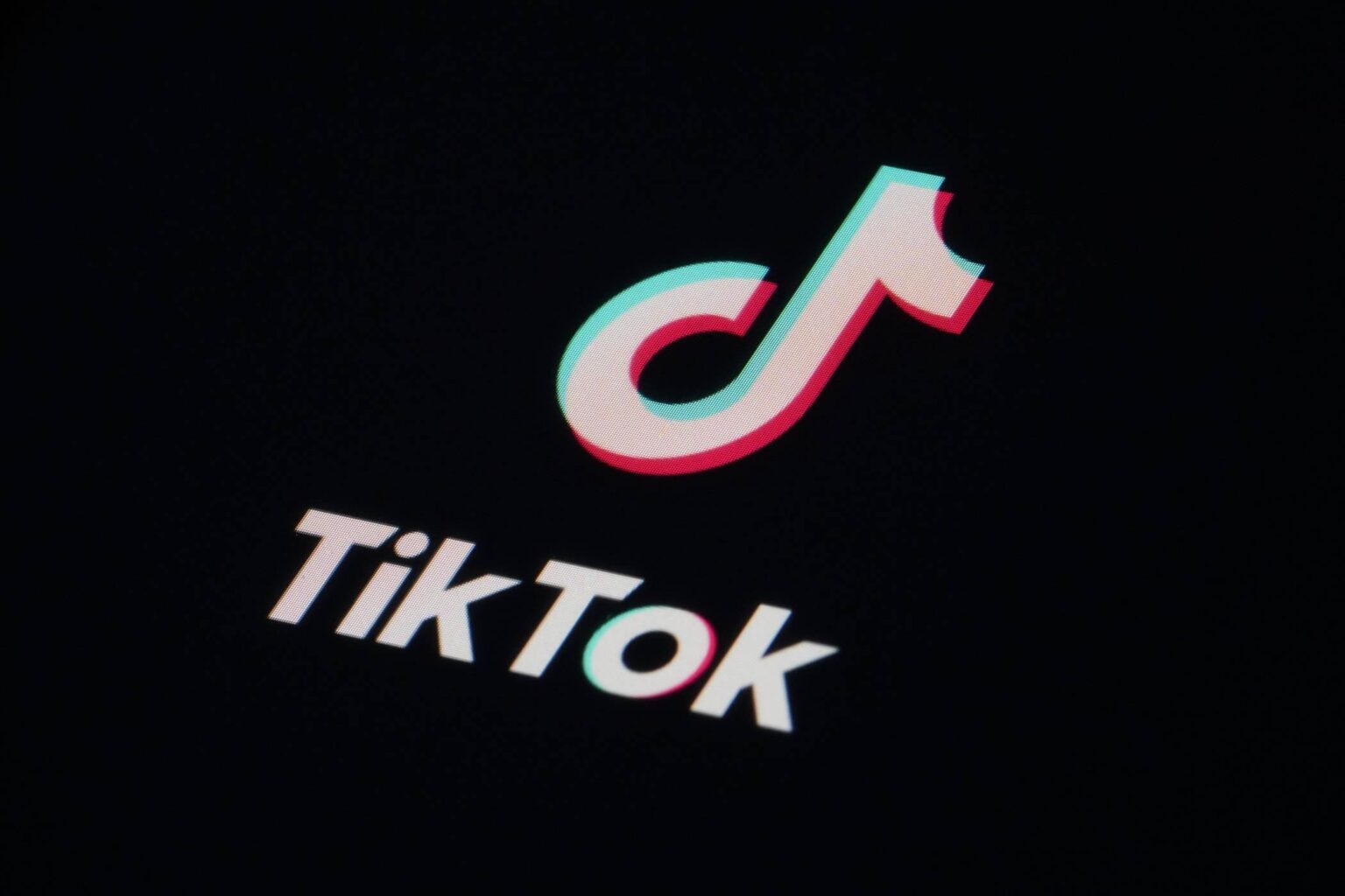 TikTok Canada Halts Arts Sponsorships with TIFF and Junos Amid Shutdown Threat