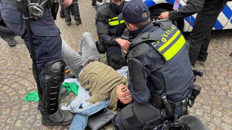 Protester Wearing ‘Israel Out of the Tour’ T-Shirt Storms Final Stretch of the Race