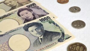 Yen Surges as Japan’s LDP Coalition Faces Potential Majority Loss