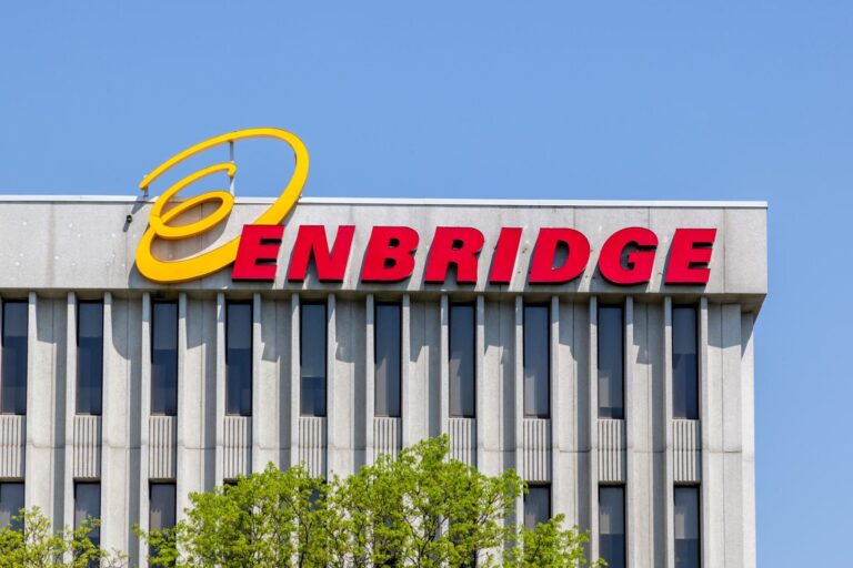 Canada’s Enbridge Pledges $900 Million to Revolutionize Texas Solar Energy