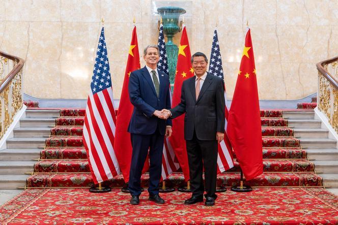 US and China Unite to Extend Tariff Pause in Crucial Stockholm Trade Talks
