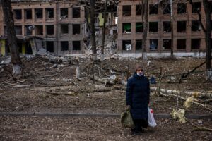 Deadly Russian Strike Rocks Kyiv as Kremlin Boasts Immunity from Trump Sanctions