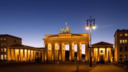 Berlin to Hamburg: Deutsche Bahn Suspends Service on Germany’s Busiest Rail Route