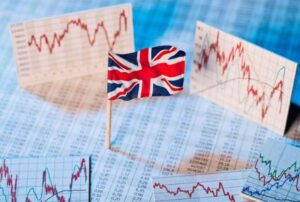 U.K. Stocks Edge Lower in a Narrow Market Decline