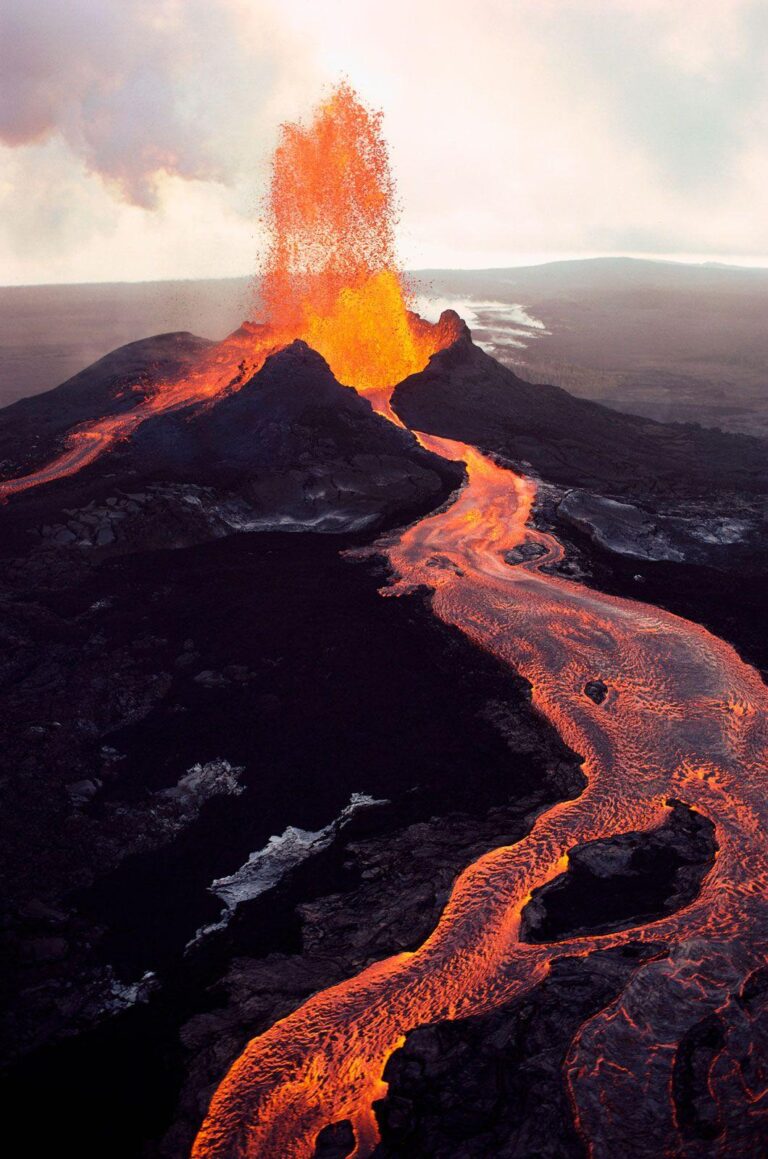 Dormant Russian Volcano Awakens with a Powerful Eruption After Centuries