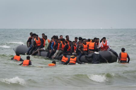 Home Secretary Yvette Cooper Refuses to Set Target for Returning Migrants to France