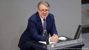 Senior German Lawmaker Calls on Berlin to Impose Sanctions on Israel After Visit