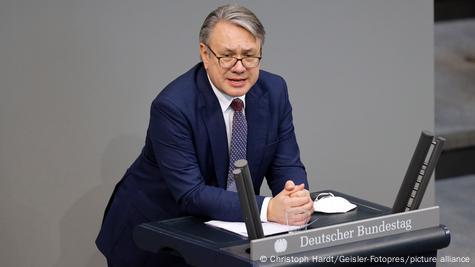 Senior German Lawmaker Calls on Berlin to Impose Sanctions on Israel After Visit