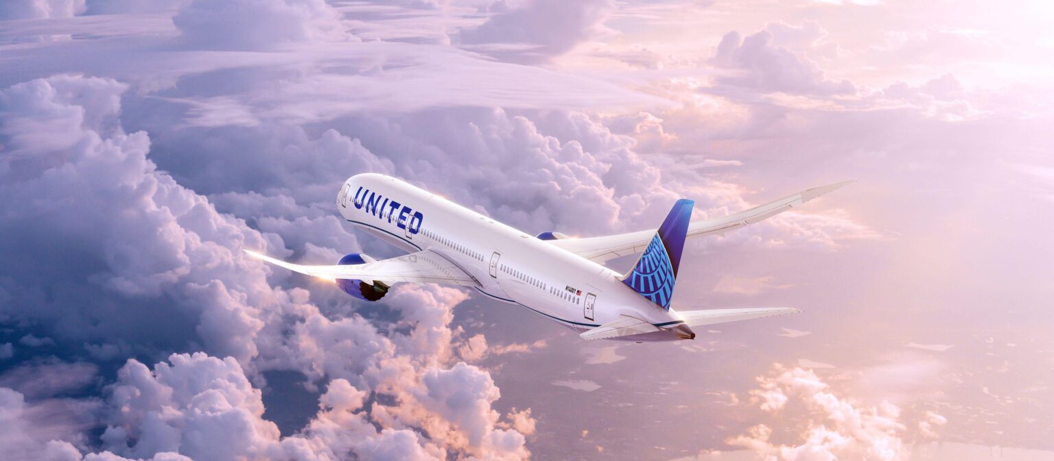 United Airlines Takes Off Again: Flights Resume After Tech Glitch Disruption