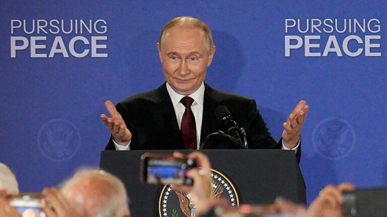 Putin’s View of Ukraine: A Tale of Lost Glory and Deep Resentment