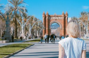 Traveling Through Spain? Stay Connected Effortlessly with eSIM Technology