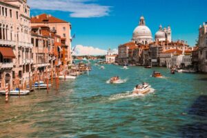 Italy’s Top Tourist Spots Are Cracking Down on Bad Behavior-Fines Could Cost You Hundreds