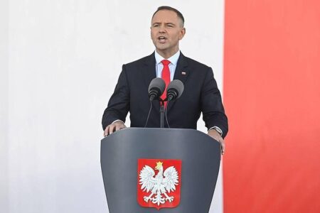 Poland’s Veto Jeopardizes Ukraine’s Lifeline Starlink Amid Refugee Aid Clash