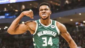 Giannis Lights Up the Court with 31 Points to Lead Greece Past Italy