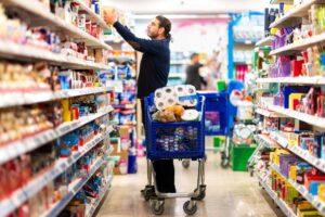 UK Shoppers Ramp Up Spending as August Heatwave Hits