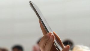 Apple Delays Exciting Launch of New iPhone Air in Mainland China