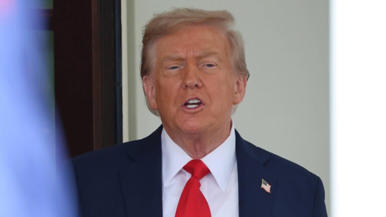 Trump Calls on NATO Nations to End Purchases of Russian Oil