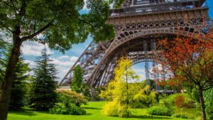 France Erupts: Antigovernment Protests Paralyze Daily Life Across the Nation