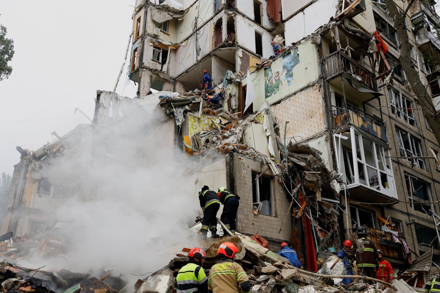 Russia Launches Massive Assault on Ukraine, Causing Heavy Casualties Russia Launches Massive Assault on Ukraine, Causing Heavy Casualties