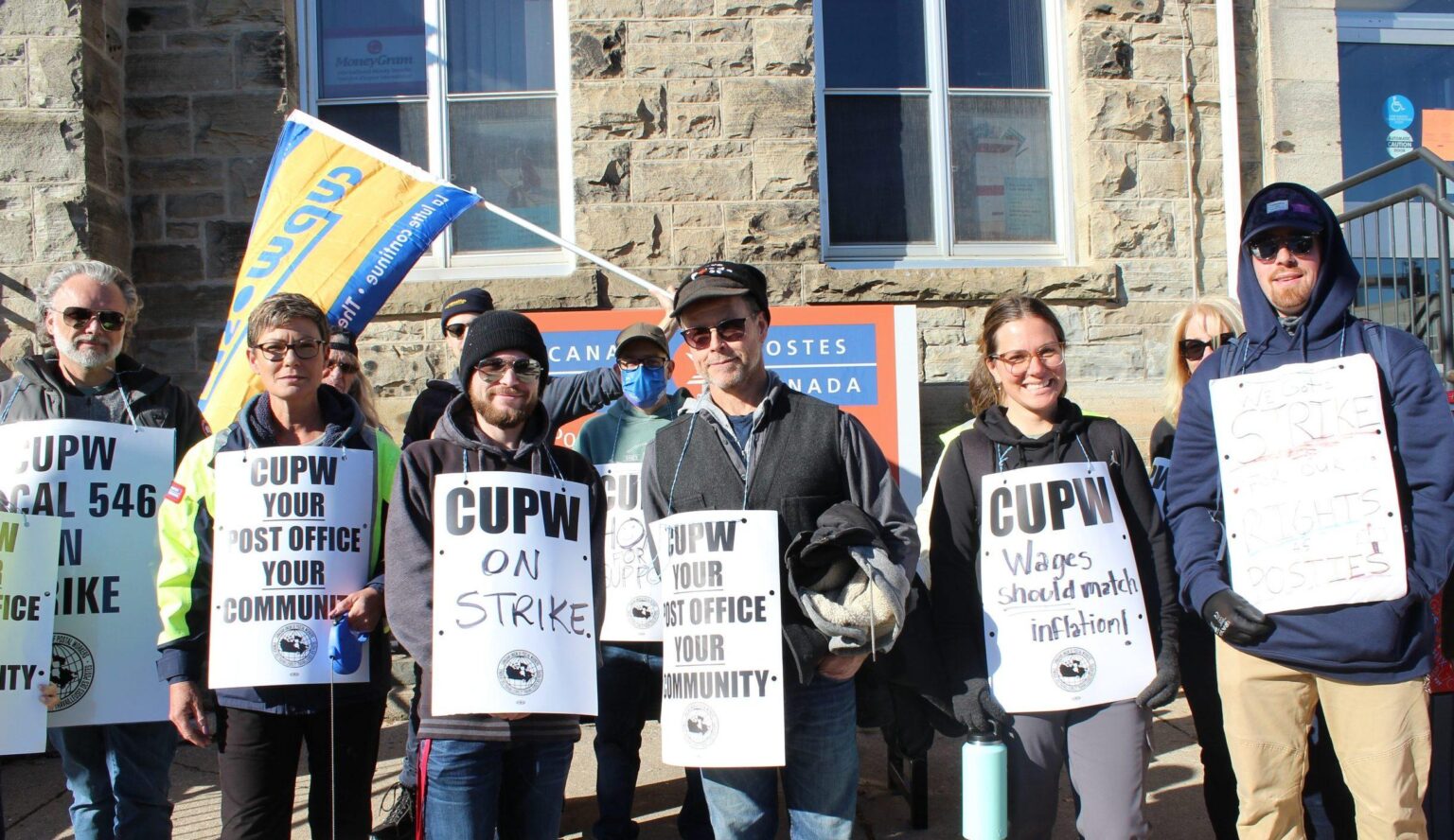 Canada Post Strike 2025: Nationwide Mail Service Paralyzed as Workers Walk Out, Union Warns of Privatization Threat Canada Post Strike 2025: Nationwide Mail Service Paralyzed as Workers Walk Out, Union Warns of Privatization Threat