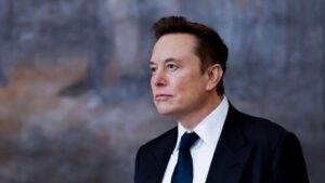 Elon Musk Shares Rare Tesla Moment with Former Japan PM Shinzo Abe – You Won’t Believe Ex-PM’s Reaction!