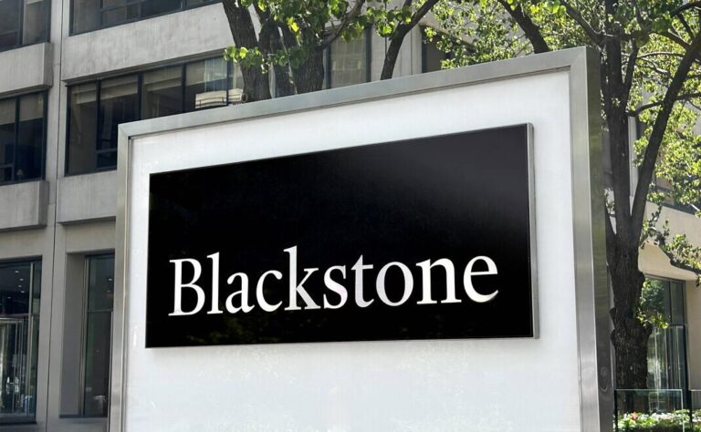 Blackstone Launches £510 Million UK Last-Mile Logistics CMBS Deal Blackstone Launches £510 Million UK Last-Mile Logistics CMBS Deal
