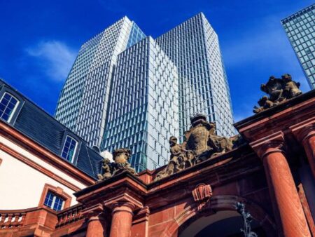Deutsche Bank Calls for Germany’s Fiscal Bazooka to Hit the Target Perfectly