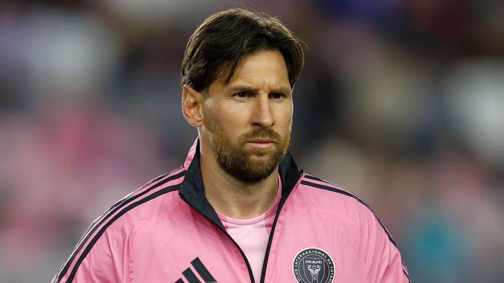 Lionel Messi Leads Argentina’s Thrilling October US Tour Squad Featuring Three Surprise Call-Ups Lionel Messi Leads Argentina’s Thrilling October US Tour Squad Featuring Three Surprise Call-Ups