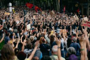 Get Up or I’ll Smash You”: Shocking Police Brutality Ignites Fury in French Protests