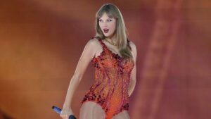 Brazilian Taylor Swift Fans Celebrate the Thrilling Release of Her Newest Album