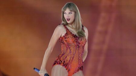 Brazilian Taylor Swift Fans Celebrate the Thrilling Release of Her Newest Album