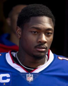 Diggs-Day Delight: Patriots Wide Receiver Lights Up Electrifying Buffalo Showdown