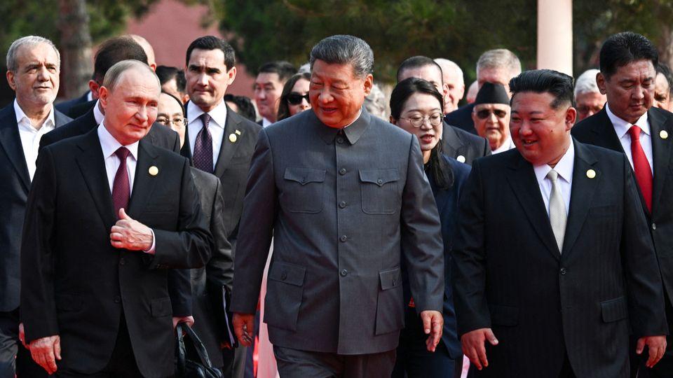 Xi Jinping Leads the Charge in Crafting China’s Bold New Five-Year Plan