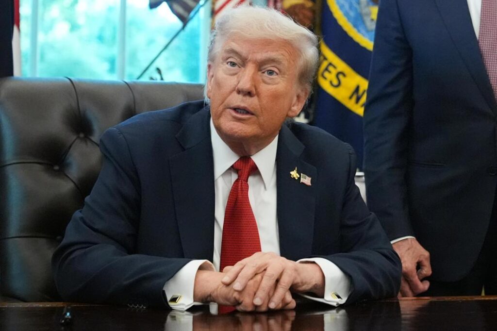 Trump Urges Ban on Chinese Airlines Flying Over Russia on US Routes