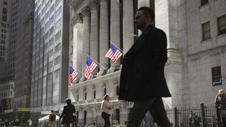 Wall Street Plummets in Sharpest Fall Since April Amid Trump’s Threat of New China Tariffs