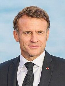 In a Stunning Twist, French President Brings Back Prime Minister Who Resigned Just Days Ago