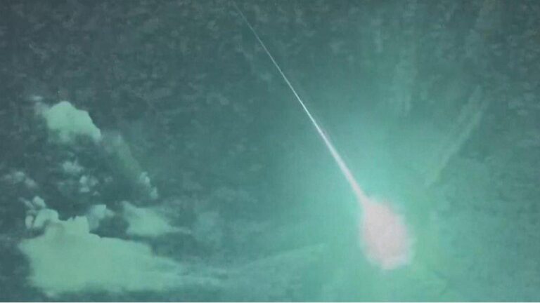 Stunning Fireball Illuminates the Night Skies Over Spain and Portugal
