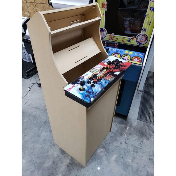 I Played Communist Germany’s One and Only Arcade Cabinet – Join Me, Comrade!