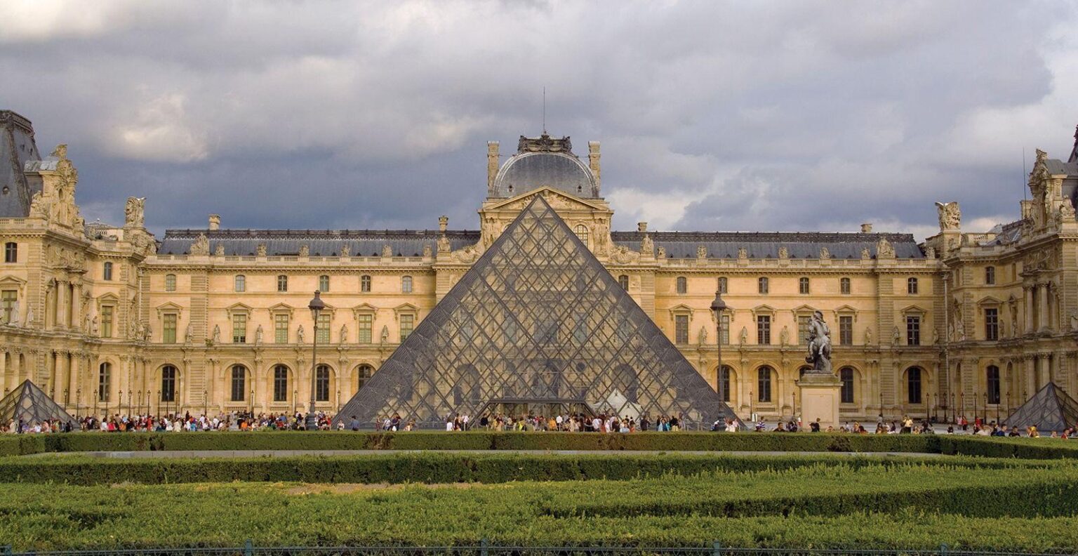France’s Louvre and Government Strongly Deny Security Failures in Heist France’s Louvre and Government Strongly Deny Security Failures in Heist